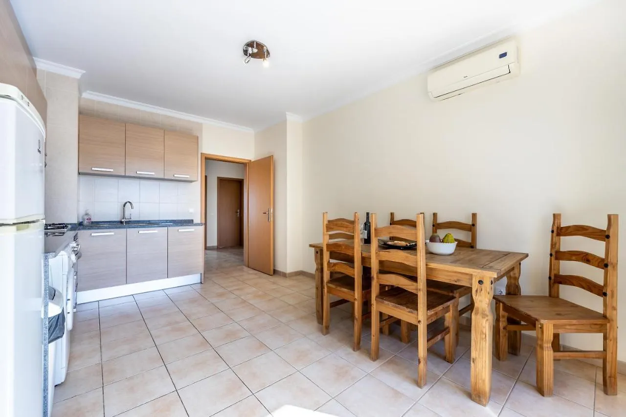 Apartment Lesley Armacao de Pera